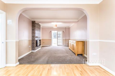 3 bedroom semi-detached house to rent, Blythe Hill Orpington BR5