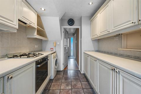 3 bedroom end of terrace house for sale, Magnolia Close, Chelmsford