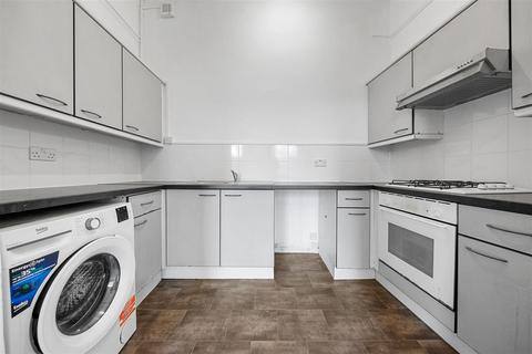 2 bedroom flat to rent, Fortune Green Road, London, NW6