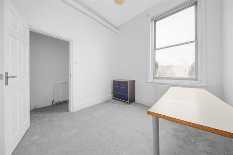 2 bedroom flat to rent, Fortune Green Road, London, NW6