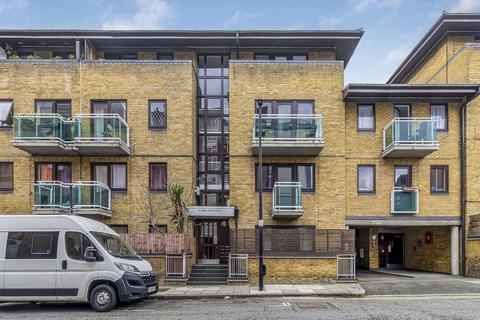 undefined, St. Mary Graces Court, London E1