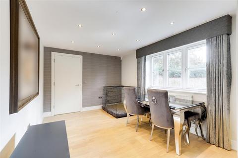 5 bedroom detached house for sale, Rectory Mews, Nottingham NG11