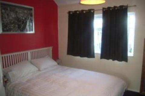 1 bedroom maisonette for sale, Crouch Avenue, Barking