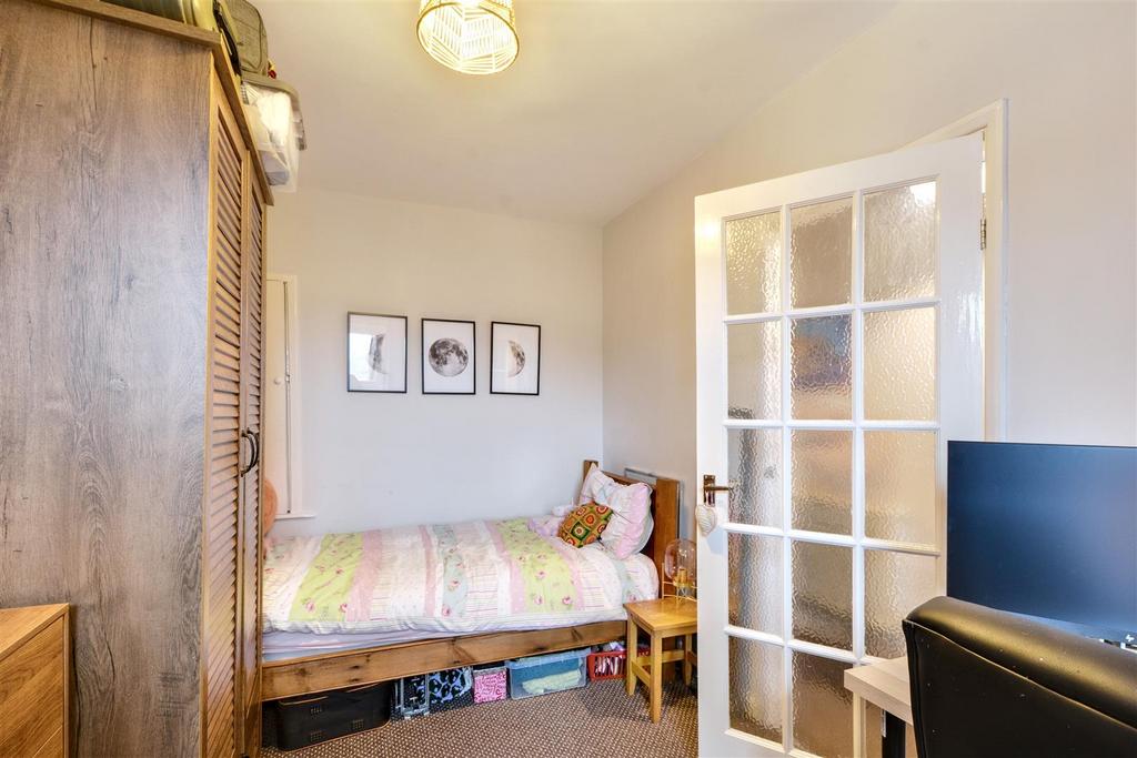Bedroom 2 2.jpeg