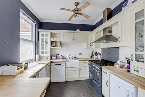 3 bedroom detached house for sale, Derby Road, Nottingham NG9