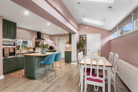 undefined, Broad Walk, Stratford-upon-Avon
