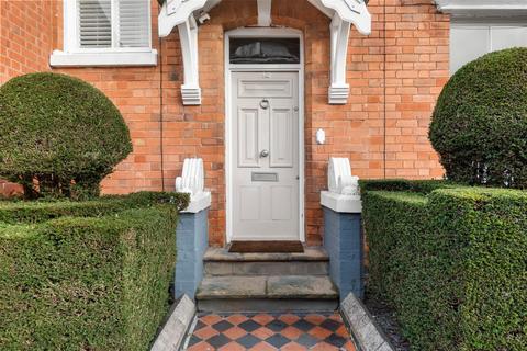 undefined, Broad Walk, Stratford-upon-Avon