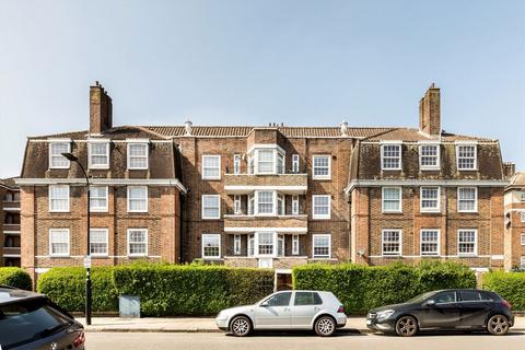 3 bedroom detached house to rent, Emlyn Gardens, London W12