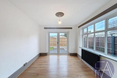 3 bedroom semi-detached house to rent, Liverpool Road, Southport PR8