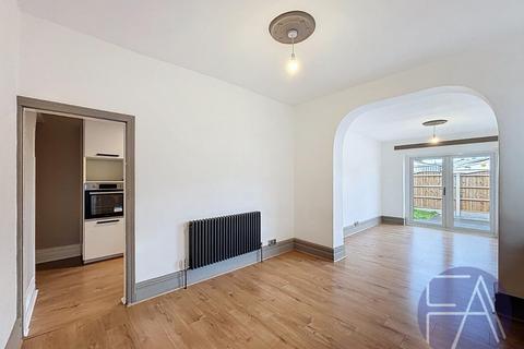3 bedroom semi-detached house to rent, Liverpool Road, Southport PR8