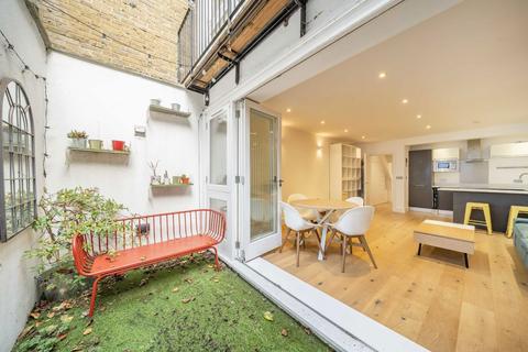 2 bedroom flat to rent, Murray Street, London NW1