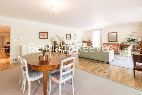 4 bedroom apartment to rent, Hyde Park Gate, Hyde Park SW7