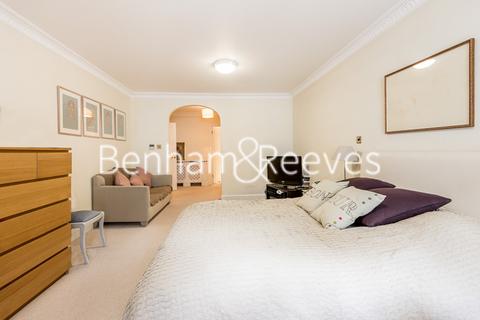 4 bedroom apartment to rent, Hyde Park Gate, Hyde Park SW7