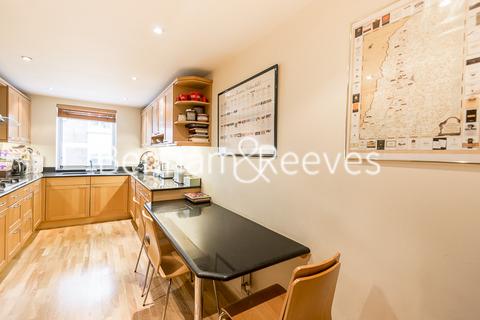 4 bedroom apartment to rent, Hyde Park Gate, Hyde Park SW7