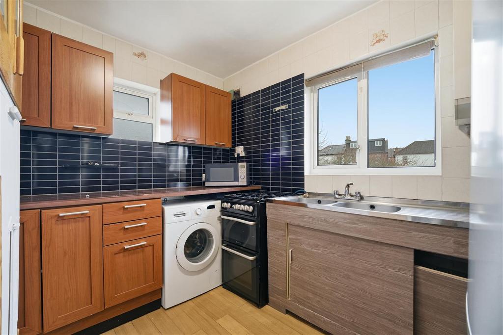 80 Cavendish Kitch.jpg