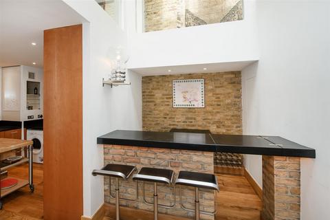 2 bedroom terraced house to rent, Tadema Road, Chelsea, London, SW10