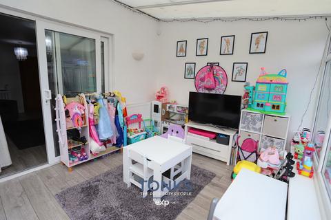 2 bedroom semi-detached house for sale, Clifton Road, Halesowen B62