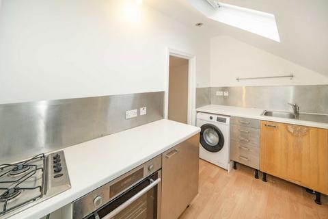 1 bedroom flat for sale, Coverton Road, London SW17