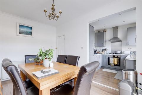 undefined, First Avenue, Nottingham NG4