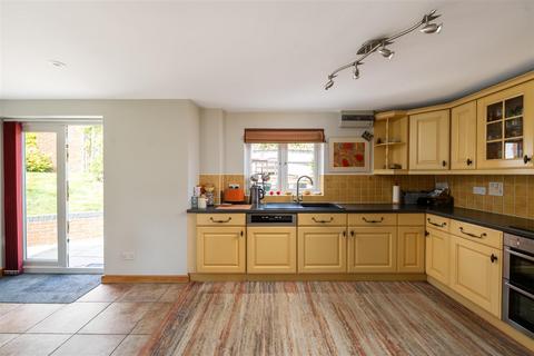 5 bedroom detached house for sale, Reed Drive, Redhill