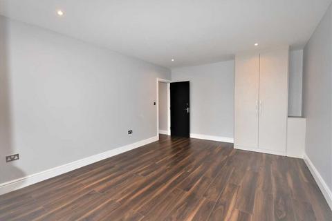 2 bedroom flat to rent, Dolman Road, Chiswick, Chiswick, London W4