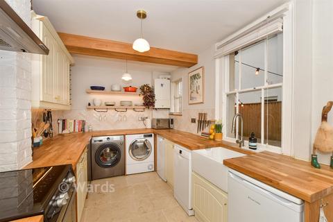 3 bedroom end of terrace house for sale, Christchurch Road, Ashford TN23