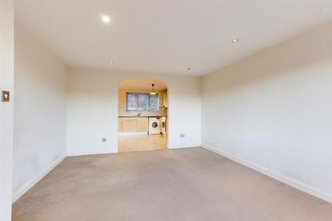 3 bedroom end of terrace house for sale, Valley Road, Nottingham NG5