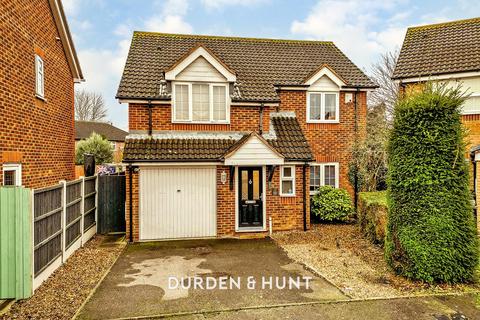 4 bedroom detached house for sale, Harrow Close, Hornchurch, RM11