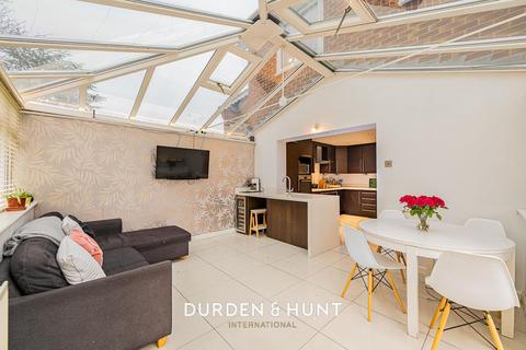 4 bedroom detached house for sale, Harrow Close, Hornchurch, RM11