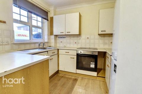 undefined, Earls Meade, Luton