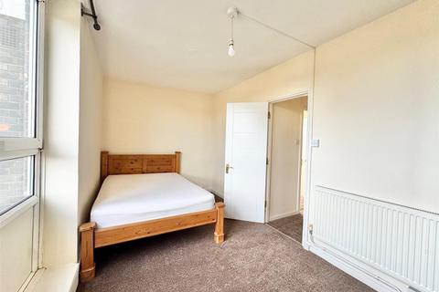 3 bedroom flat to rent, Kiln Place, London