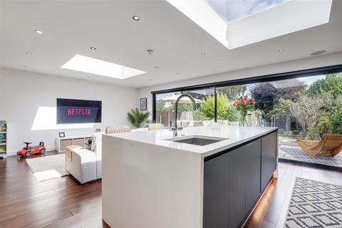 3 bedroom semi-detached house for sale, Elmhurst Avenue, Nottingham NG3