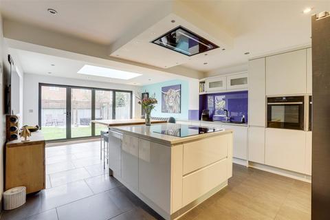 undefined, Linden Grove, Nottingham NG4