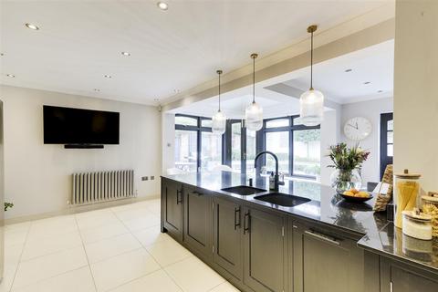 undefined, Main Street, Nottingham NG14
