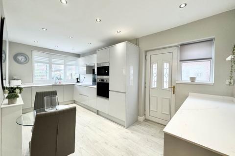 3 bedroom semi-detached house for sale, Selkirk Drive, Eccleston
