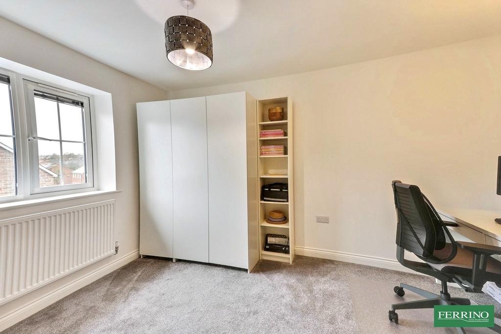 Bedroom 4 / Study