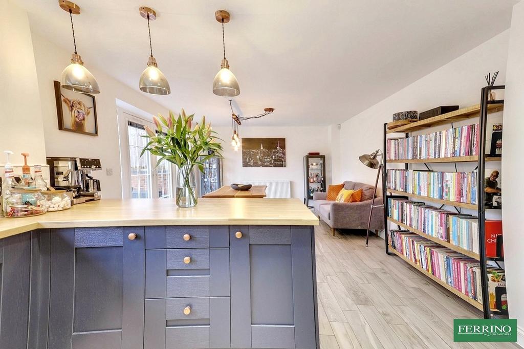 Kitchen/Dining Room