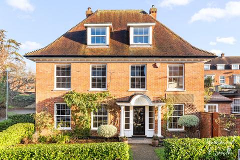 undefined, Theydon Grove, Epping CM16