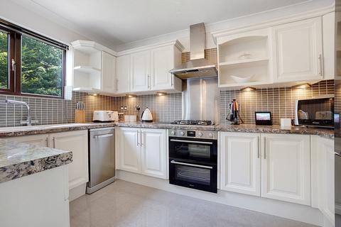 3 bedroom detached house for sale, Forestdale Road, Chatham, ME5