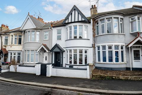 4 bedroom terraced house for sale, Beedell Avenue, Westcliff-on-sea, SS0