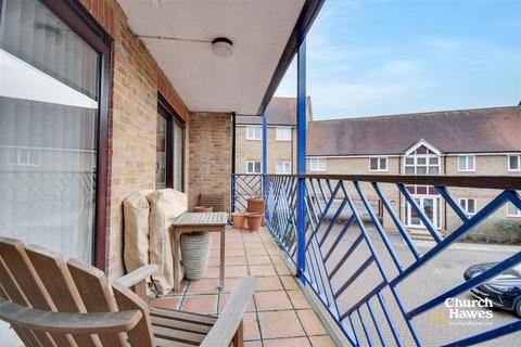 2 bedroom apartment for sale, Belvedere Road, Burnham-On-Crouch
