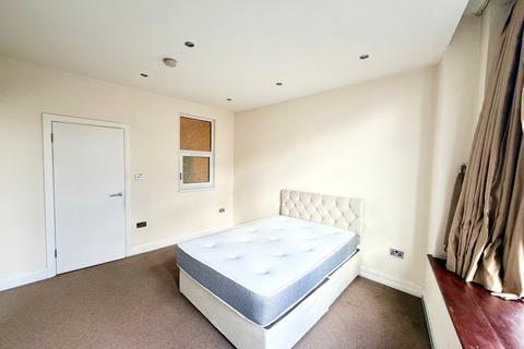 undefined, High Street, Maidstone ME14