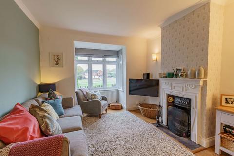4 bedroom end of terrace house for sale, Hurst Green Road, Oxted RH8