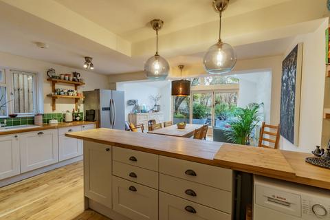 4 bedroom end of terrace house for sale, Hurst Green Road, Oxted RH8