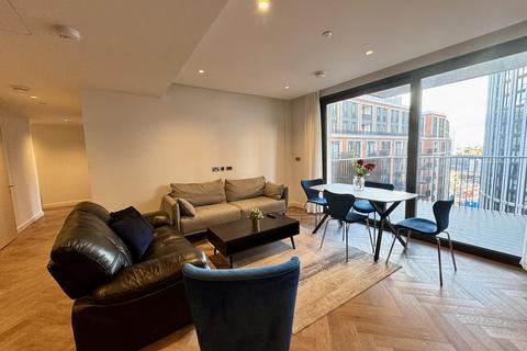 2 bedroom flat to rent, 1 Segrave Walk