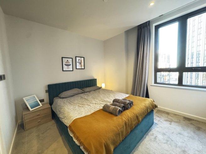 1-segrave-walk-w2-1bn-1023059