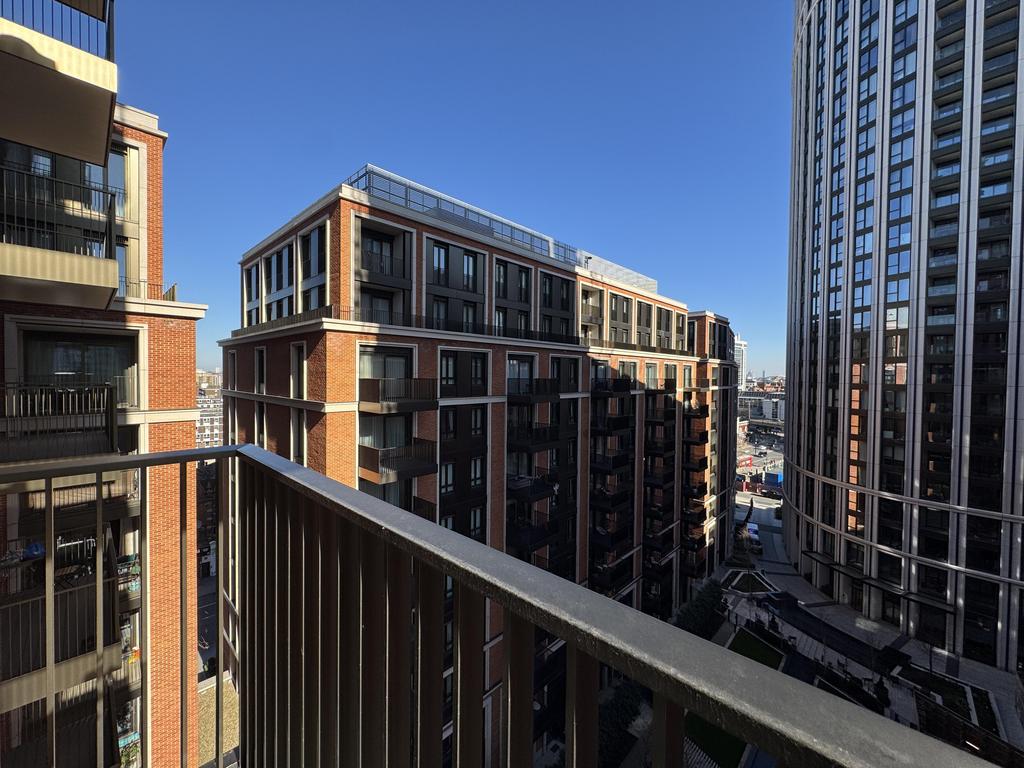 1-segrave-walk-w2-1bn-1023056