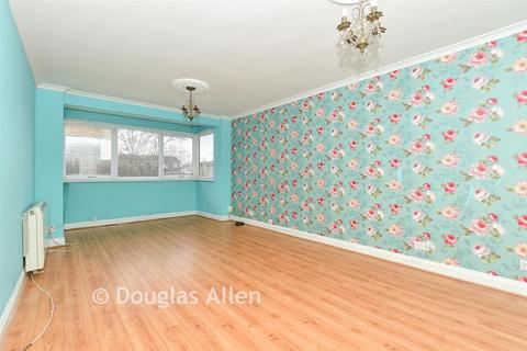 2 bedroom ground floor flat for sale, Winston Close, Romford, Essex