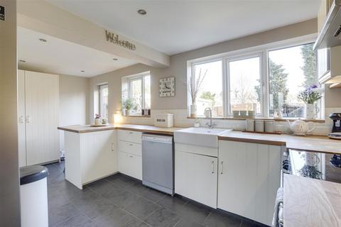 4 bedroom semi-detached house for sale, Fylde Close, Nottingham NG9