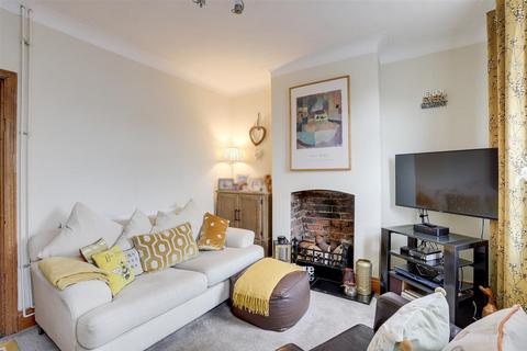 2 bedroom terraced house for sale, Cross Street, Nottingham NG5